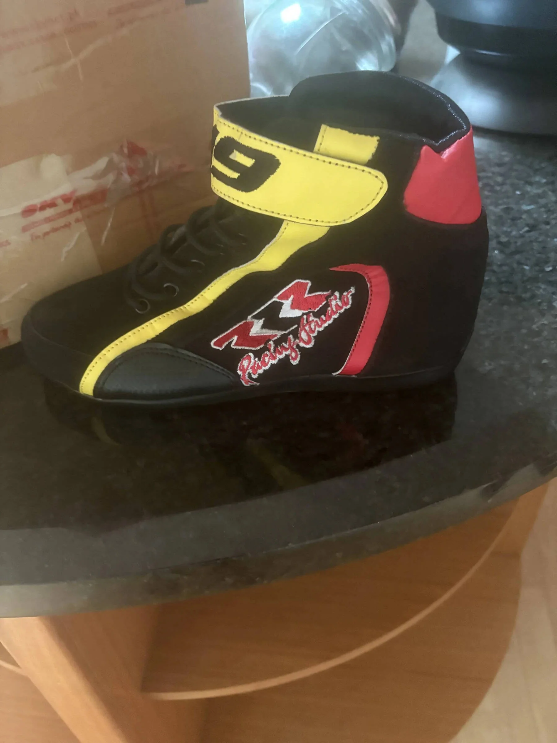 HR42 – custom race boots